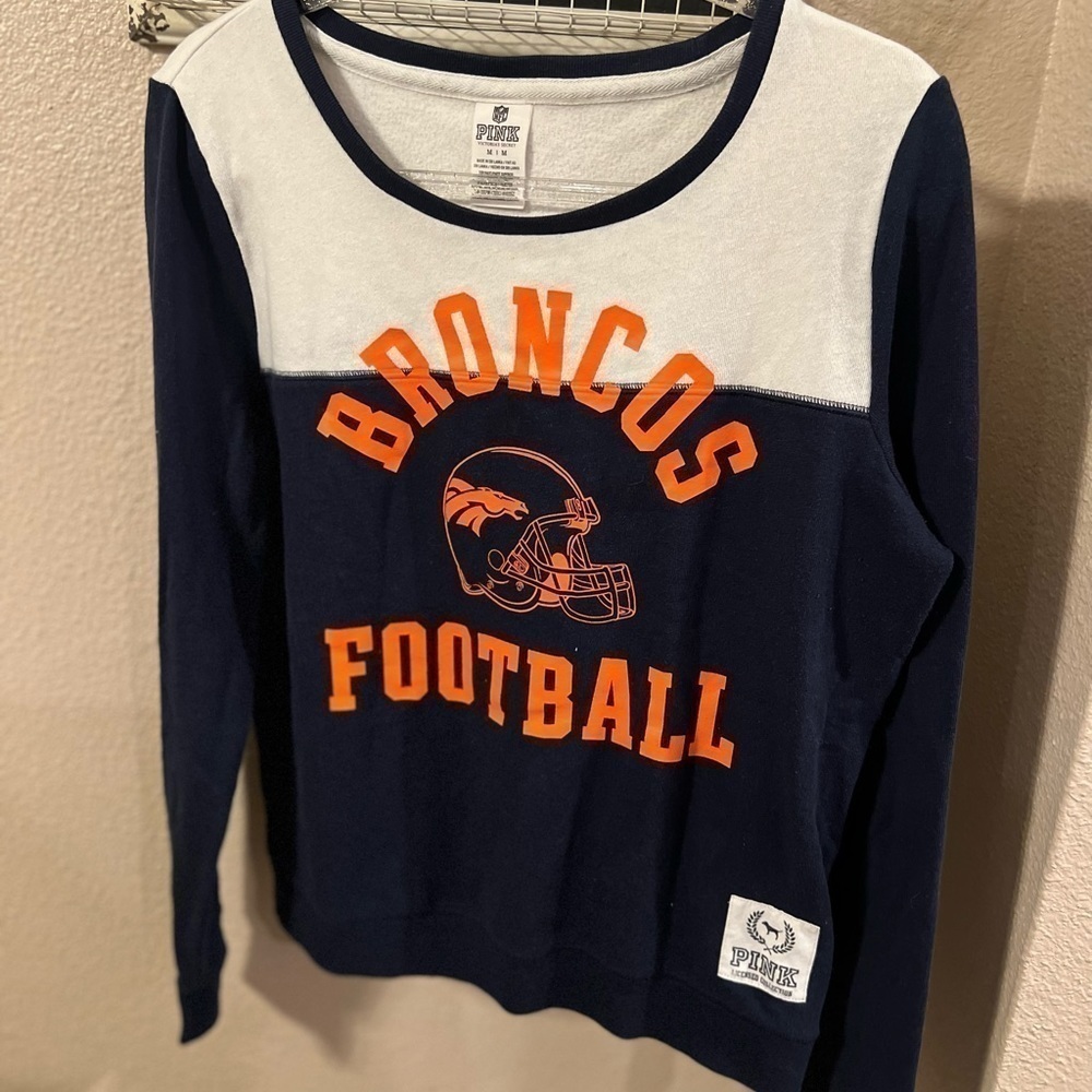 𝅺pink and NFL Women's Bronco's Football Pullover Size M